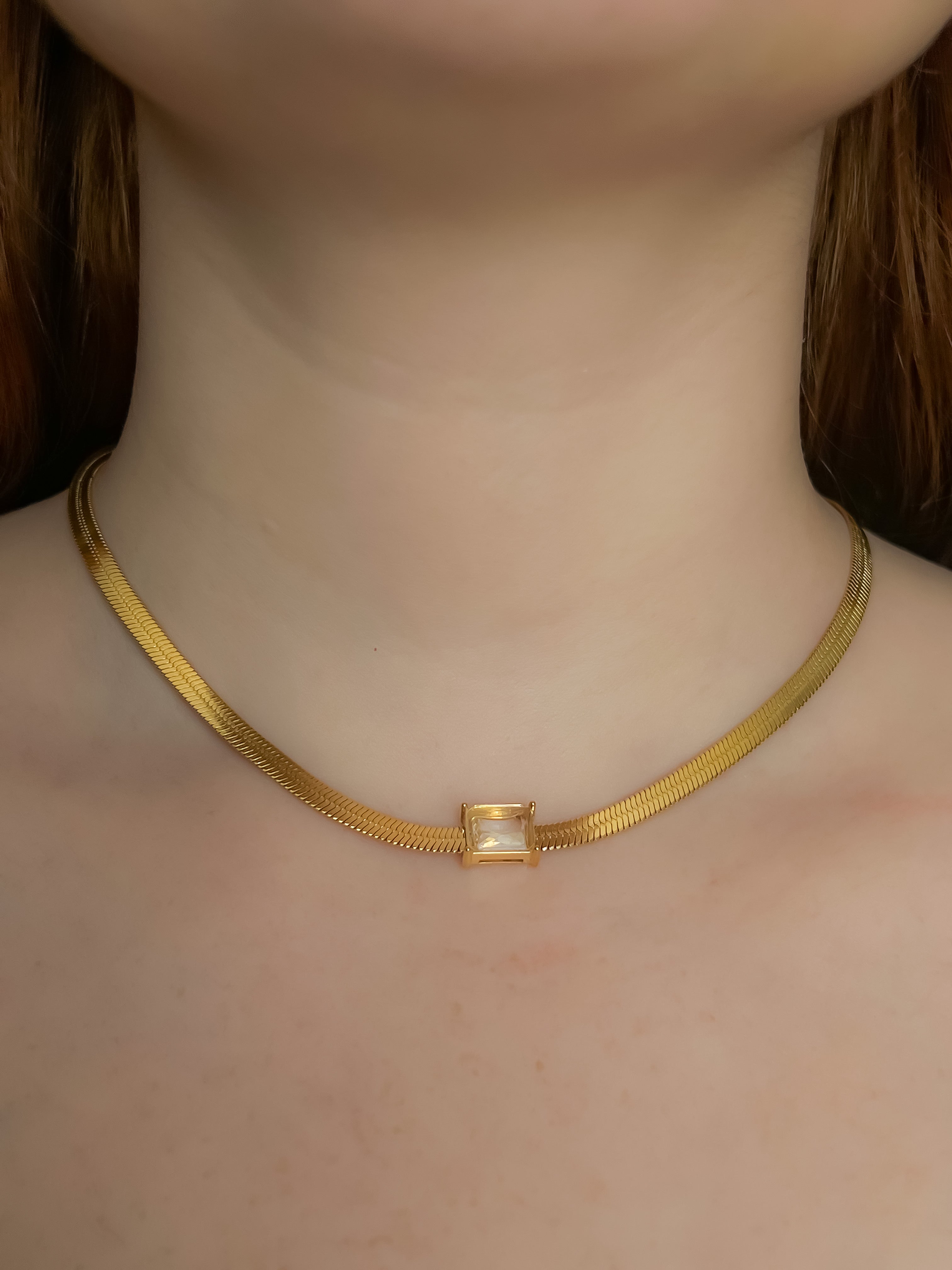 Collar planchado con diamante