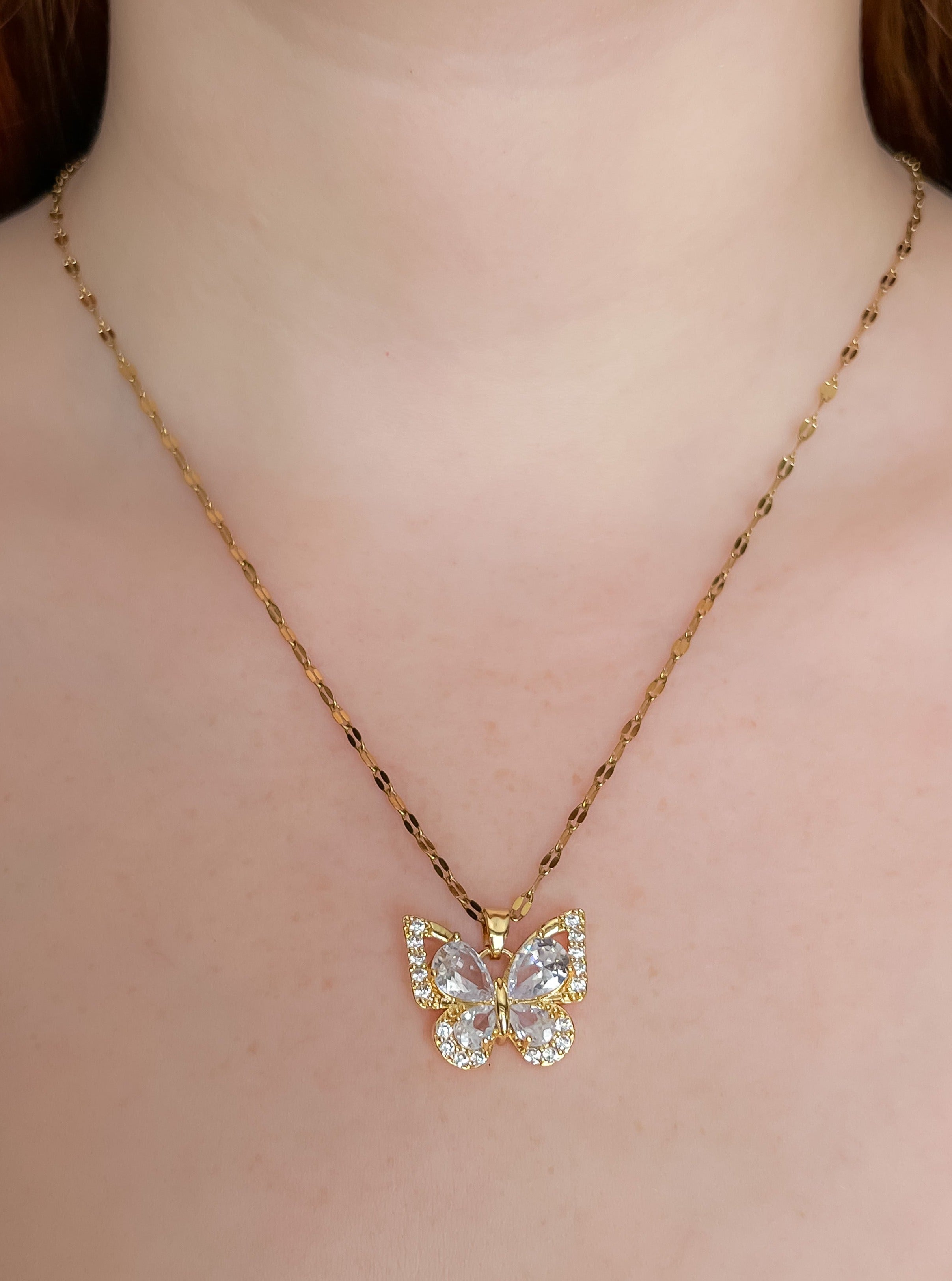 Collar mariposa circonias