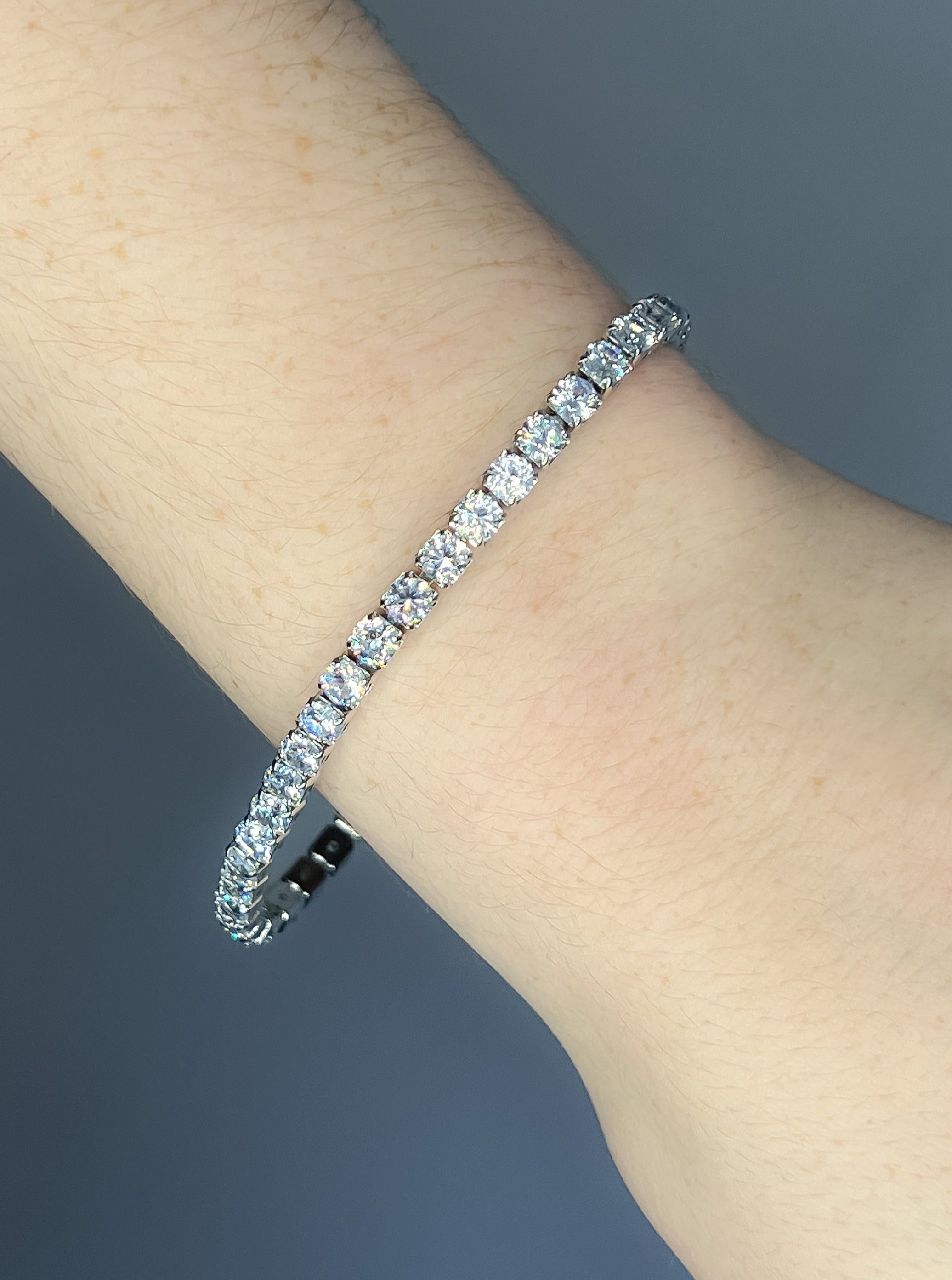 Tennis bracelet plateado