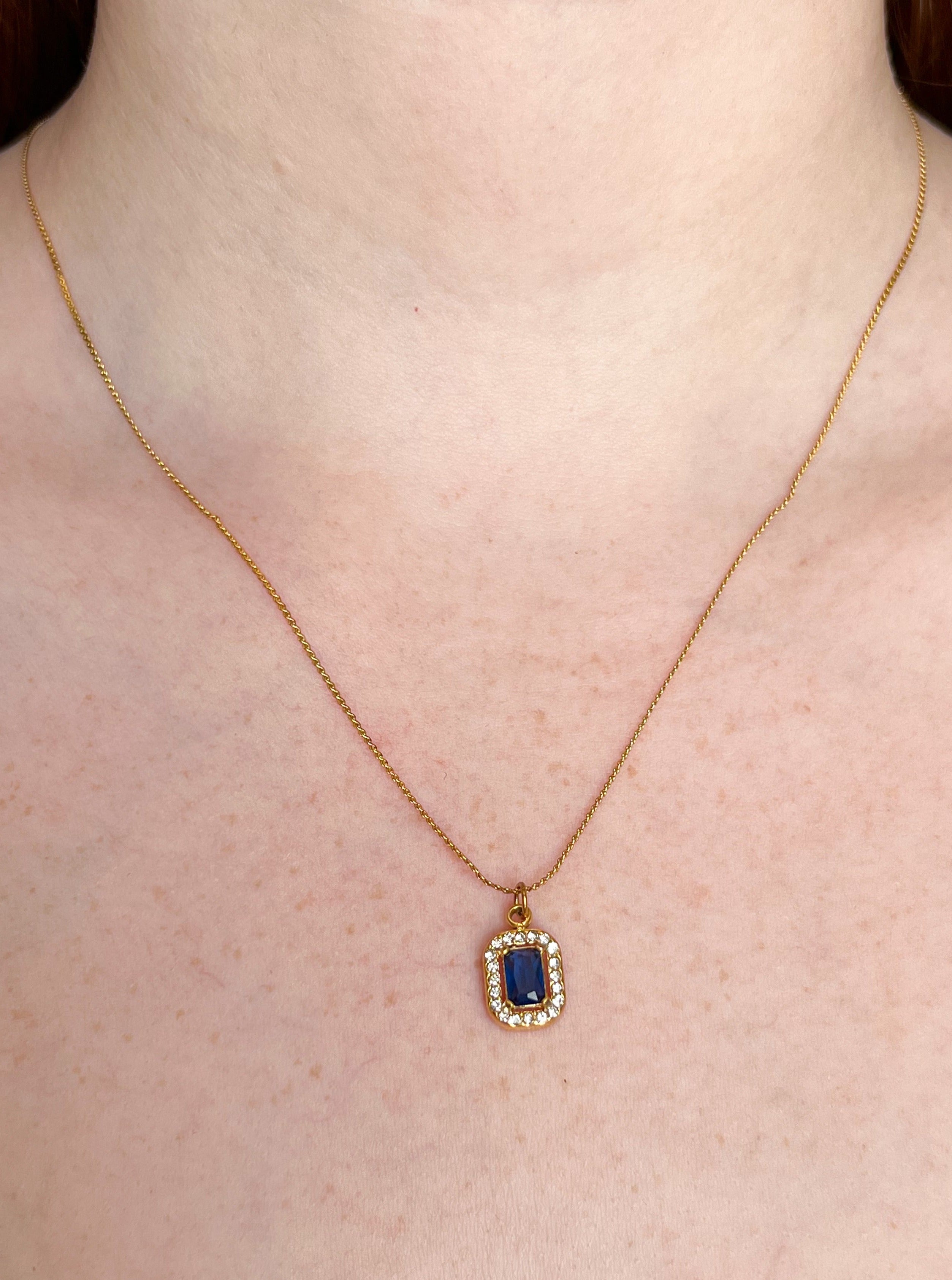 Collar royal pendant zafiro