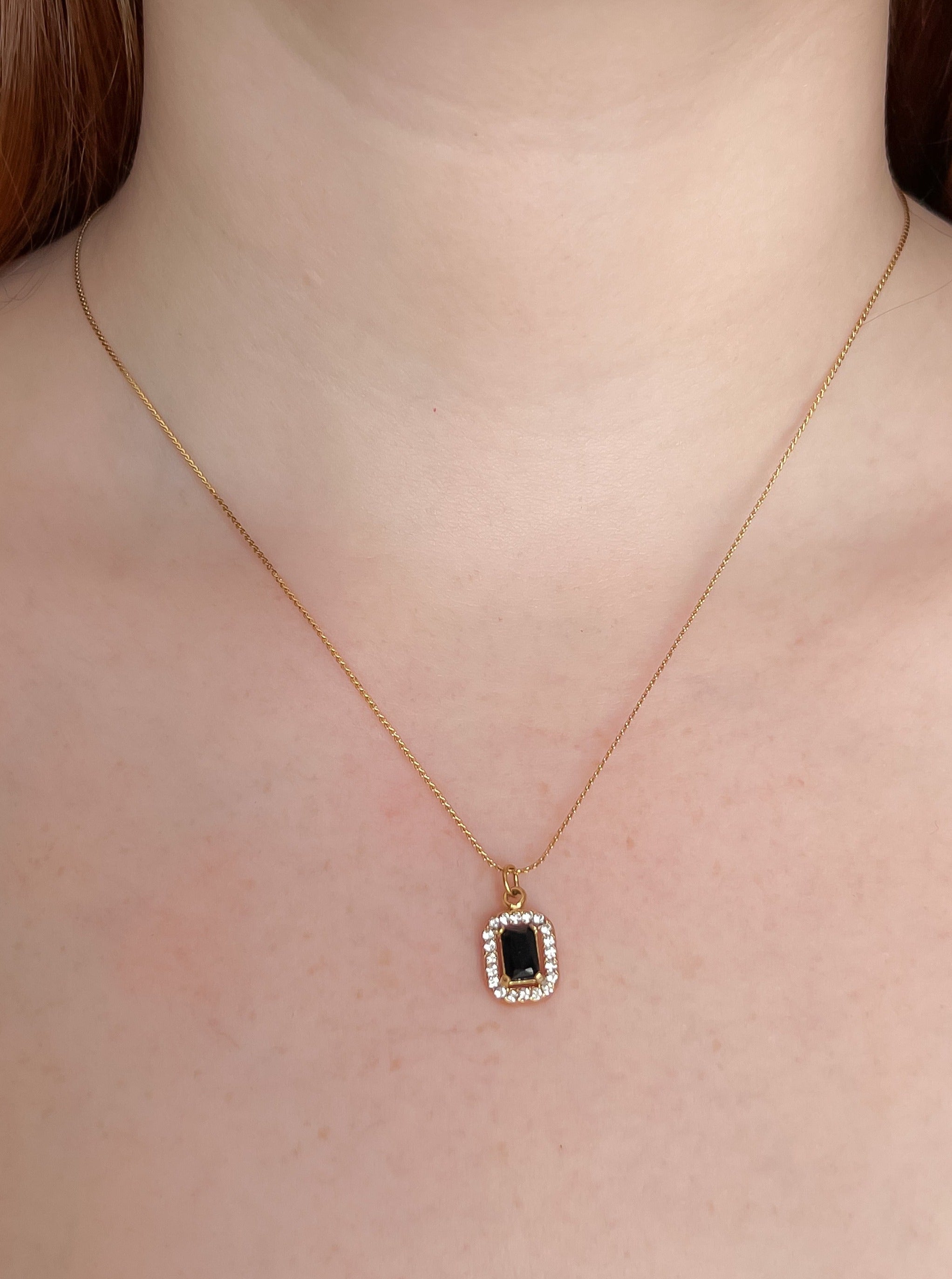 Collar royal pendant negro