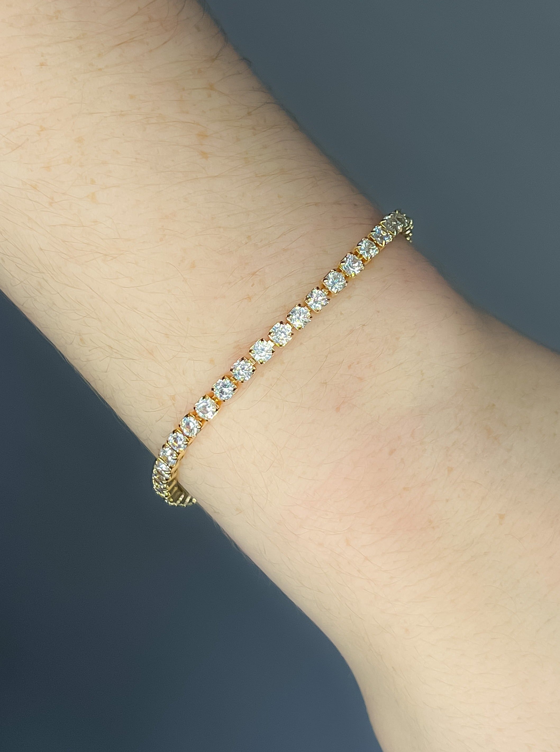 Tennis bracelet dorado