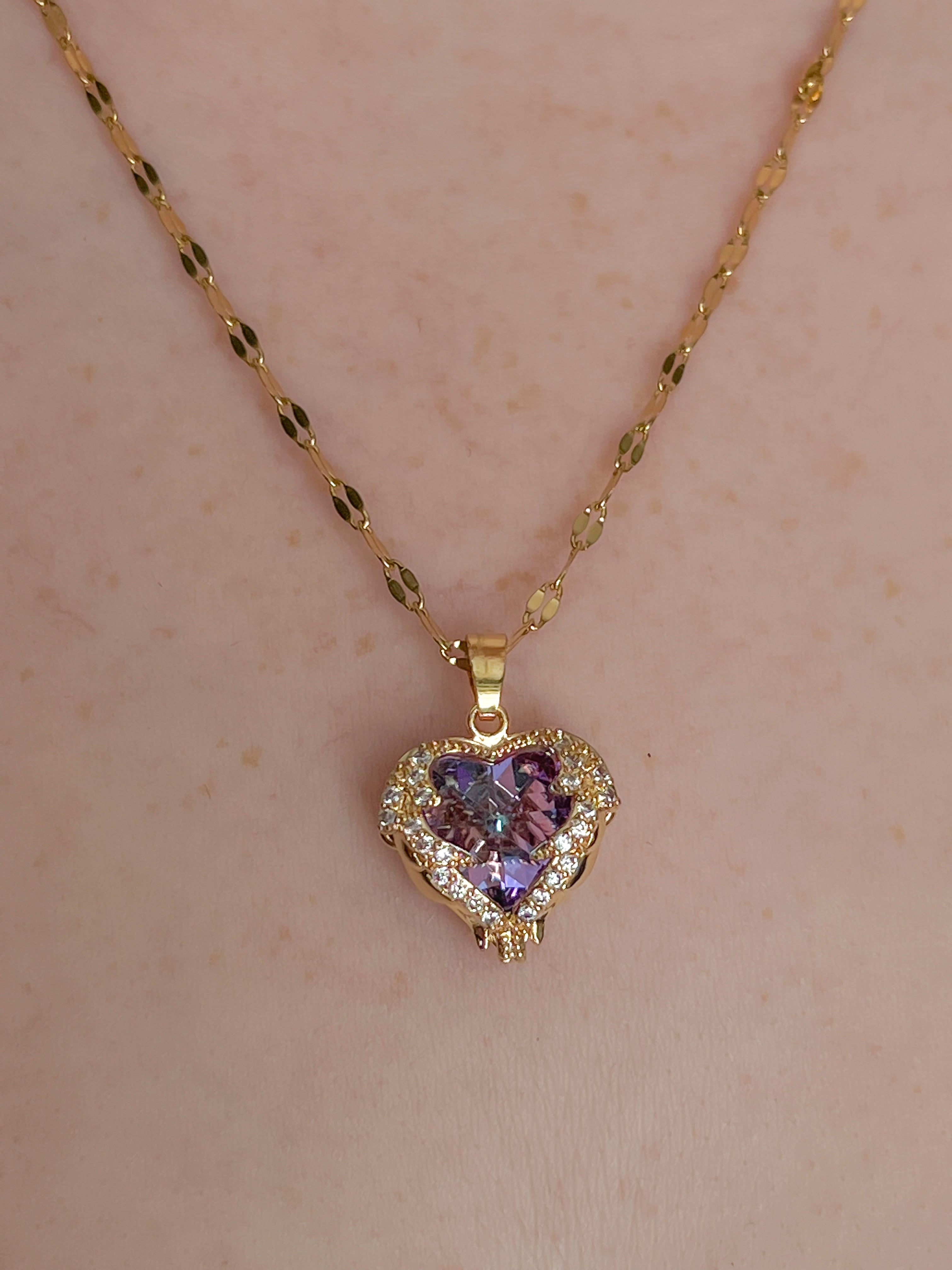 Collar dije de corazón tornasol