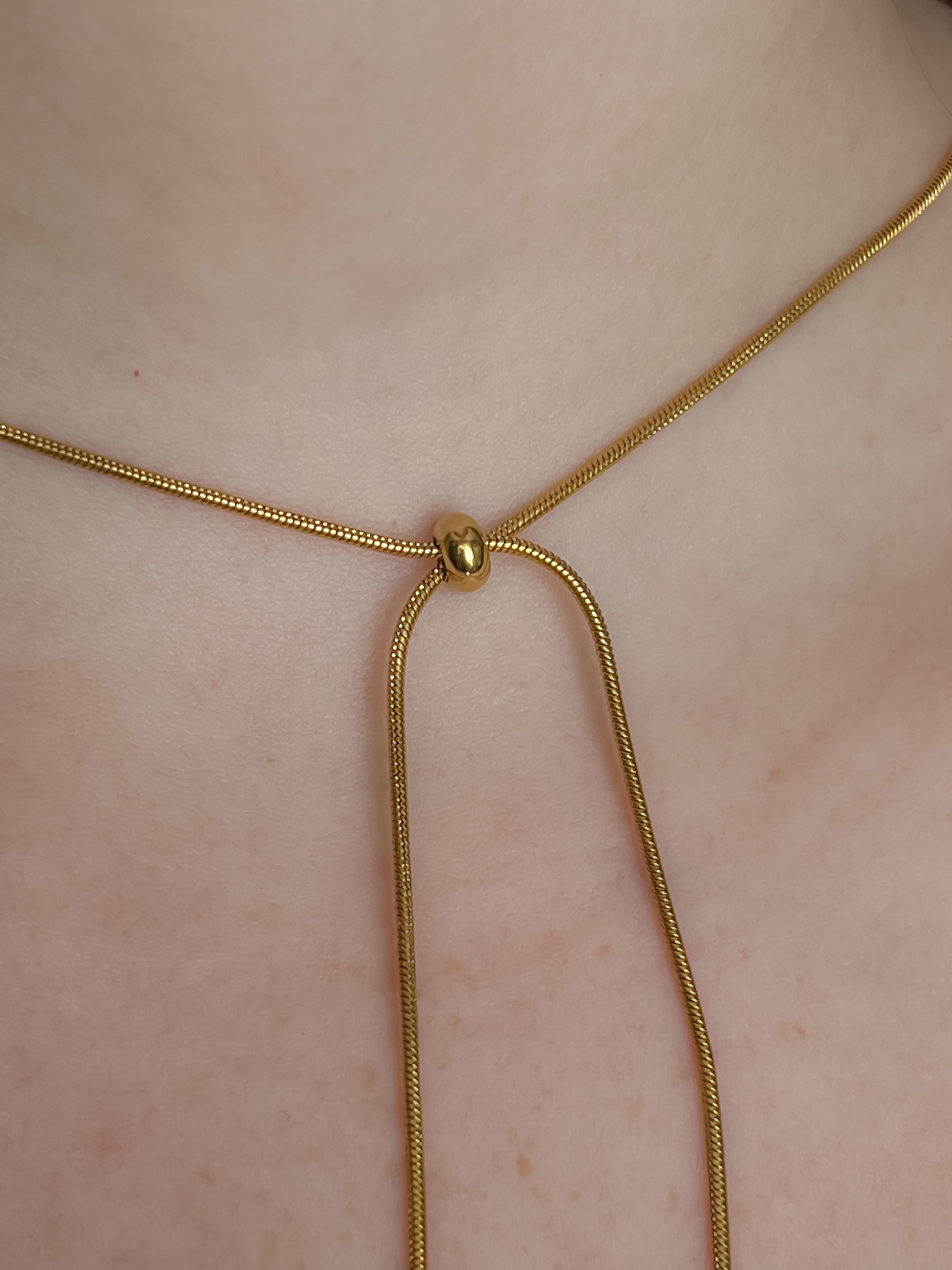 Collar moño ajustable