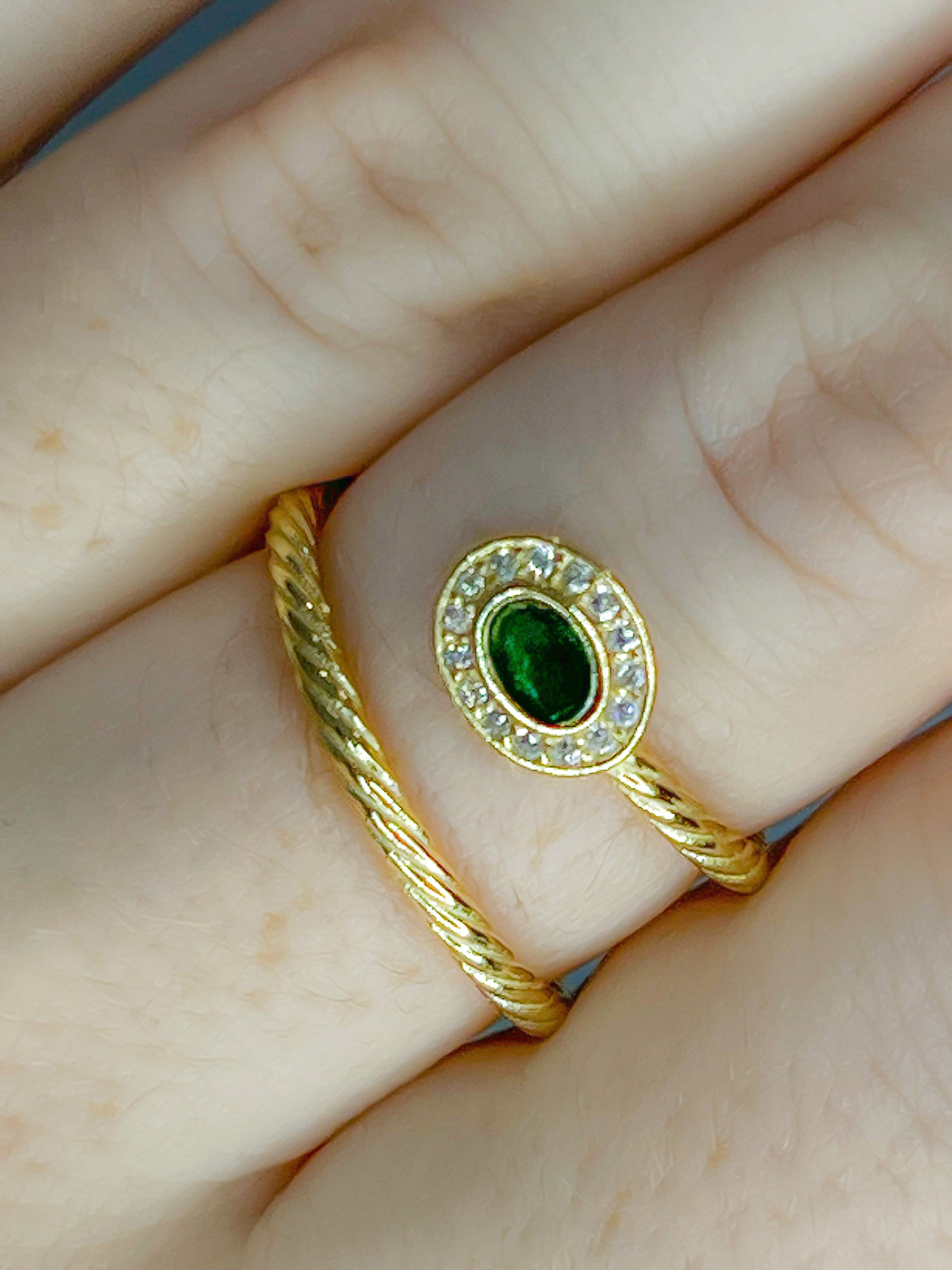Anillo Enrollado esmeralda