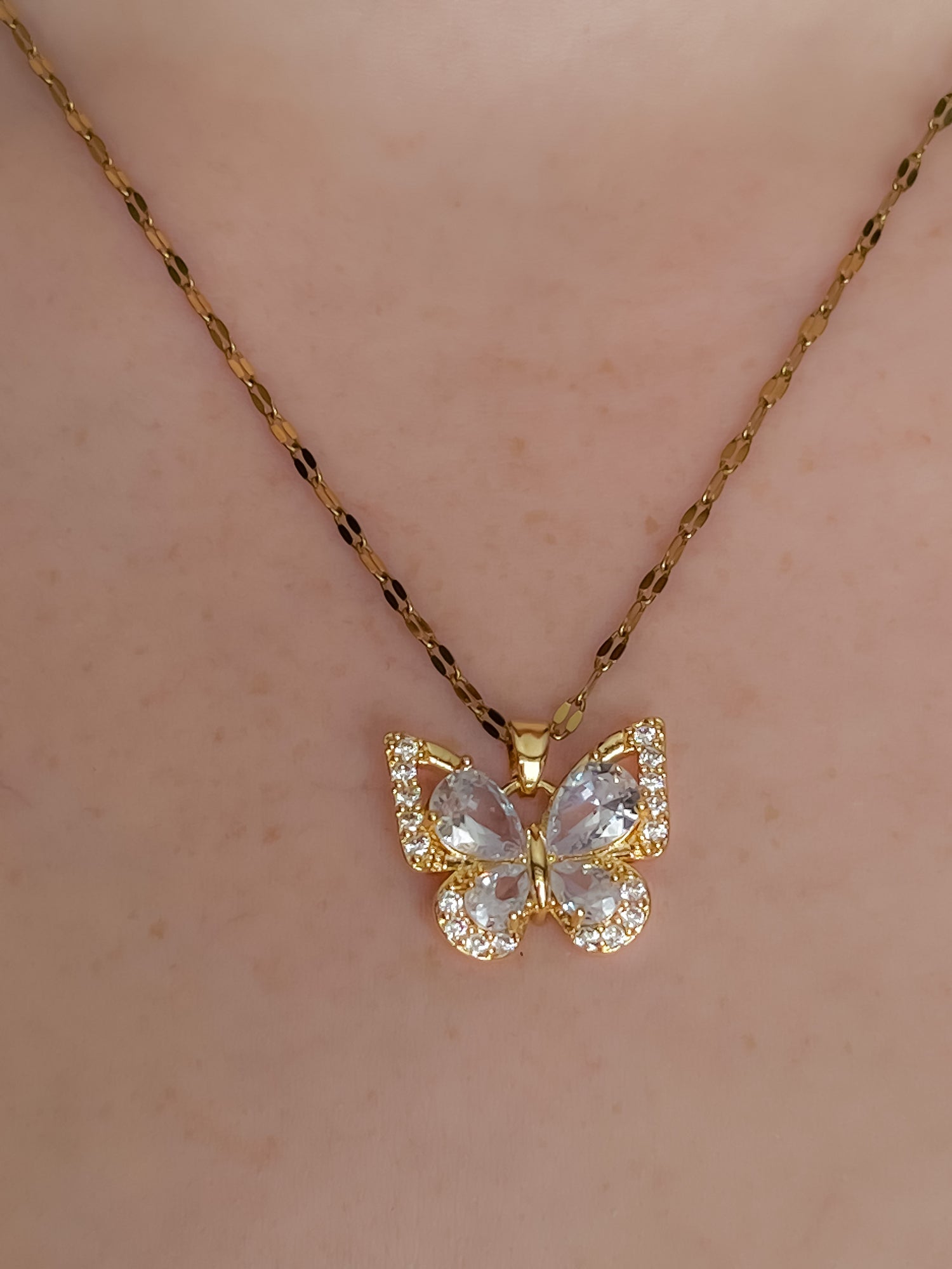 Collar mariposa circonias